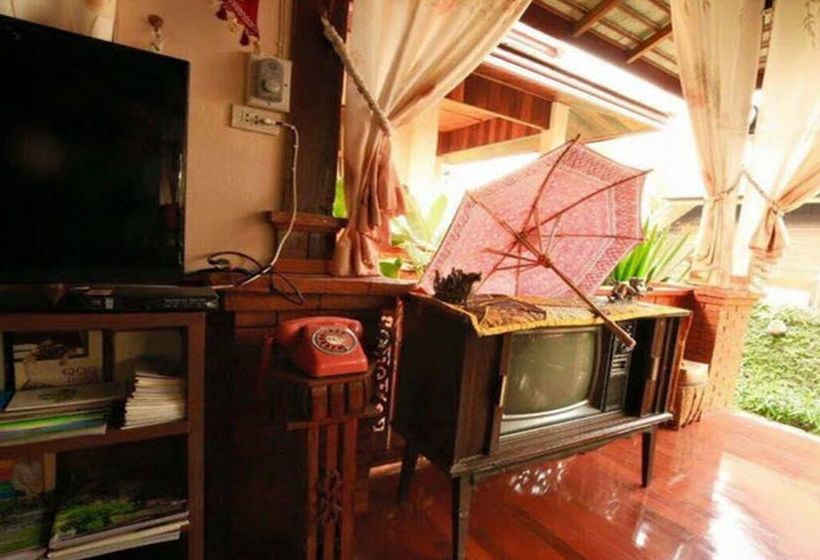 Pension Bantham Hill Homestay 5