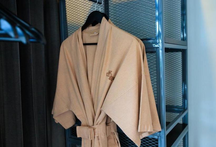 Hotel Wealth Boutique 12