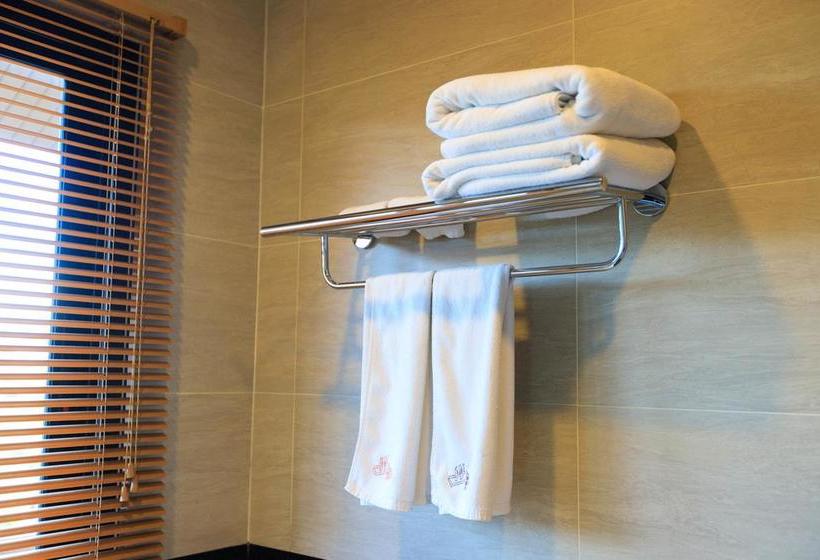 Hotel Wealth Boutique 16