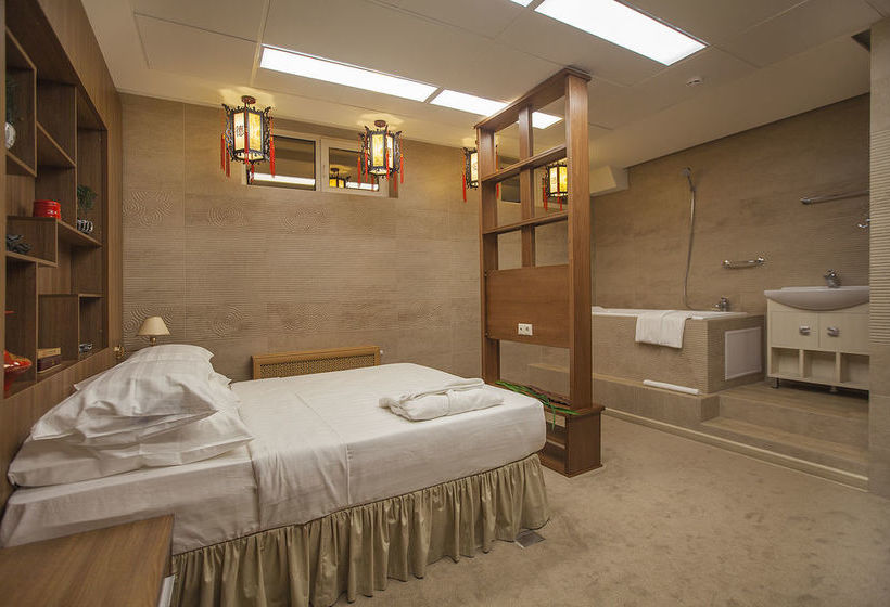 Resort Kailas Center Of Tibetan Medicine 13