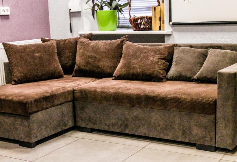 Amalienau Hostel & Apartments 11