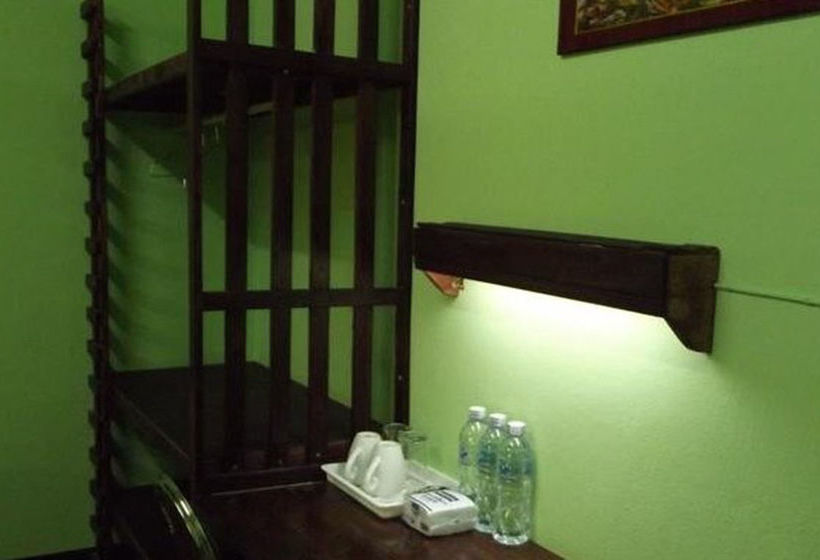 Hotel Baan Varitsara 11