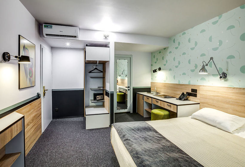 Mops Hotel And Spa 10