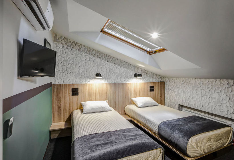 Mops Hotel And Spa 8