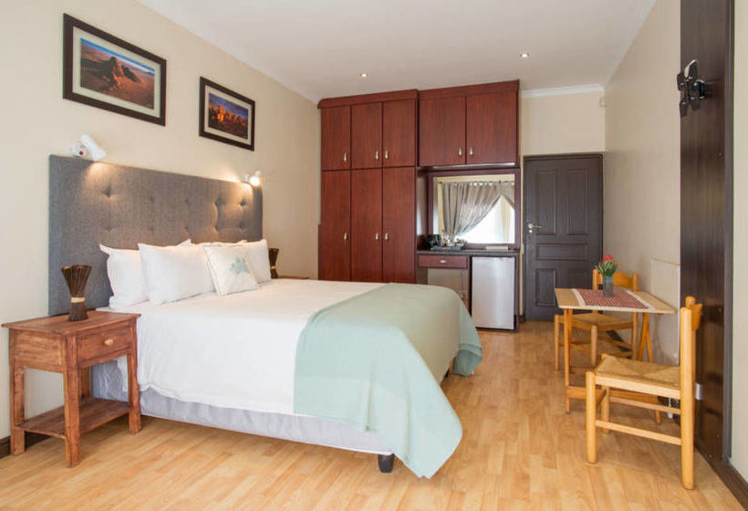 Pension Kloof Nek Suites 11