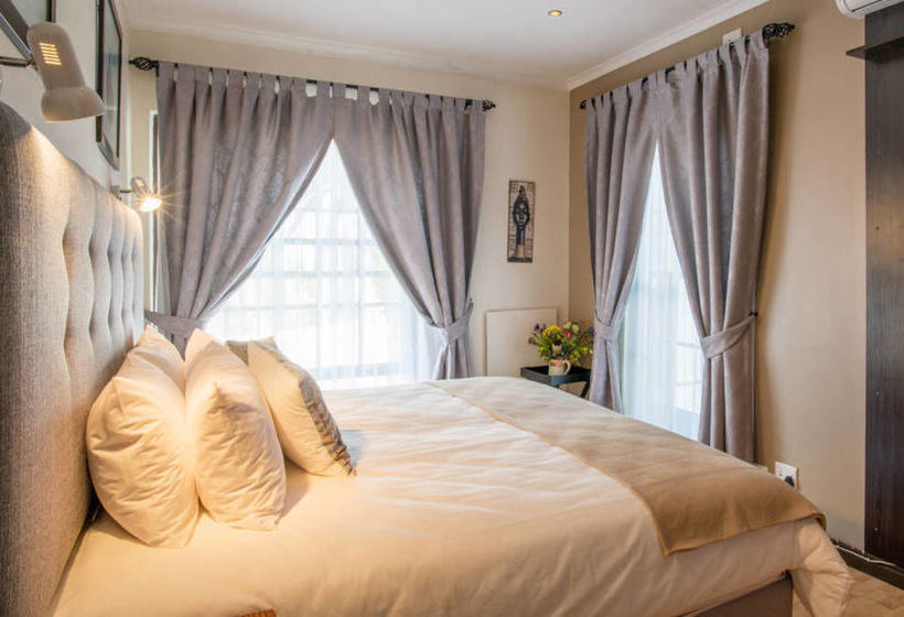 Pension Kloof Nek Suites 12