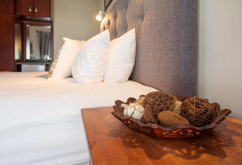 Pension Kloof Nek Suites 5