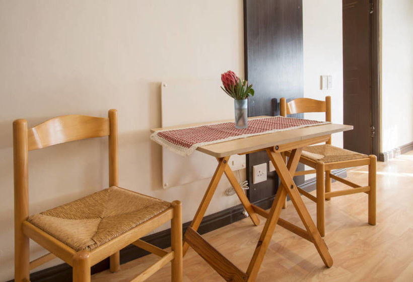 Pension Kloof Nek Suites 6