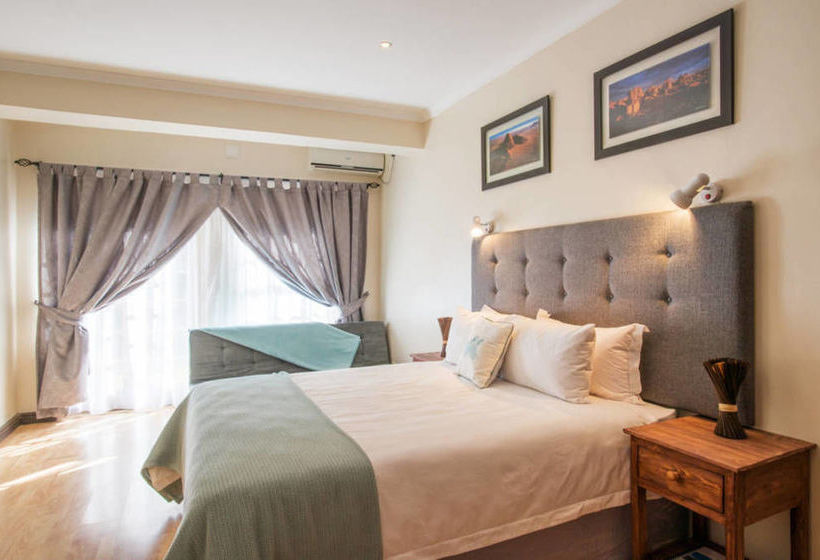Pension Kloof Nek Suites 7