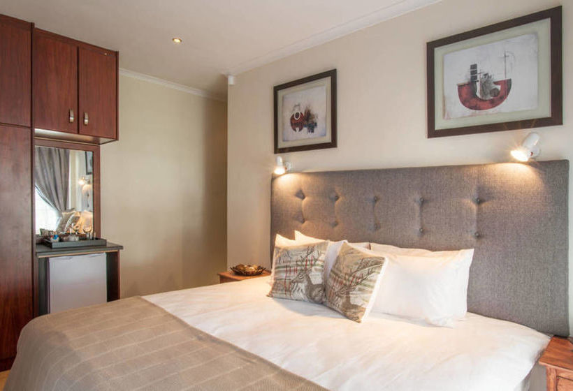 Pension Kloof Nek Suites 8