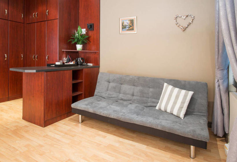 Pension Kloof Nek Suites 9