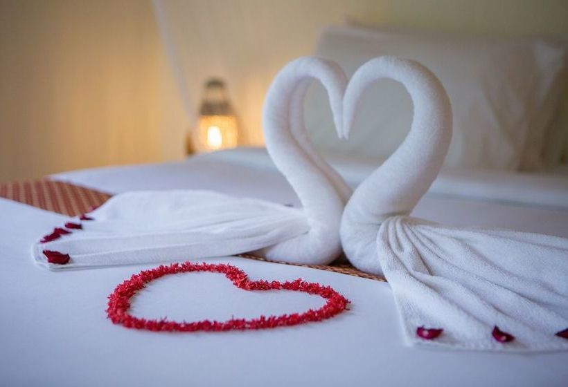 Hotel Anurak Community Lodge 5