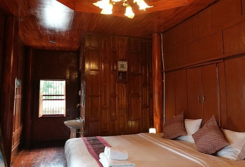 Hotel Athithara Homestay 16