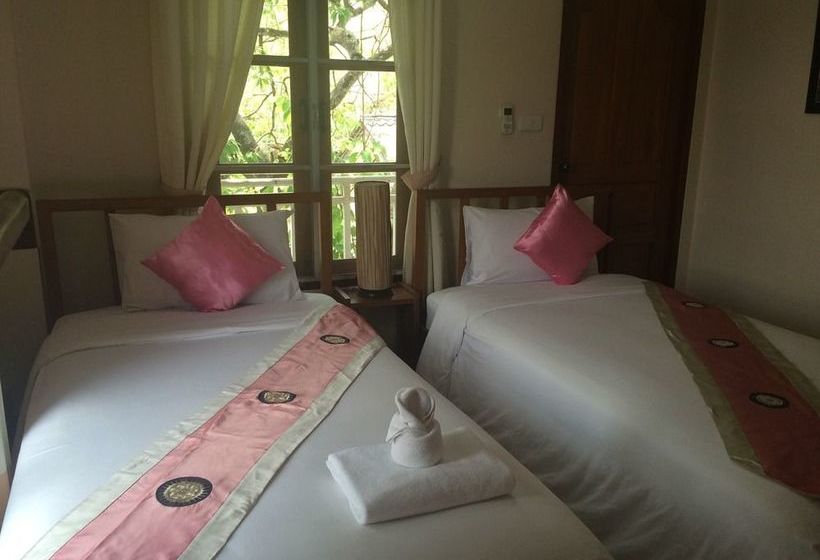 Pension Pornpong House 8