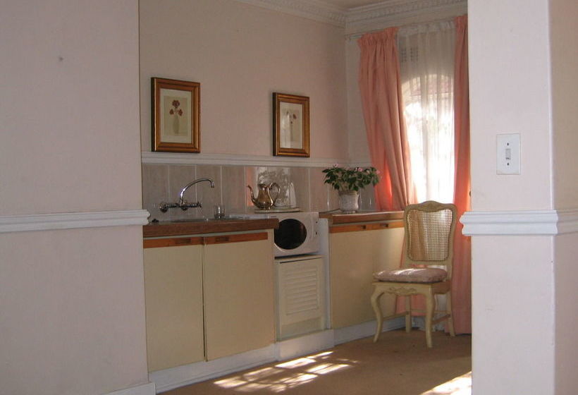 Pension Villa Victoria Executive Guest House 6