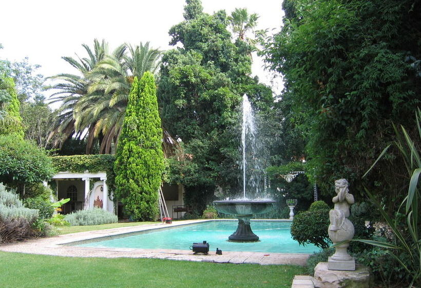 Pension Villa Victoria Executive Guest House 9