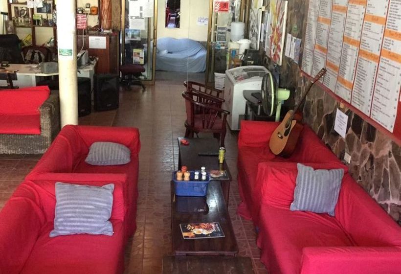 Hostel Lazy House Shenanigans 1