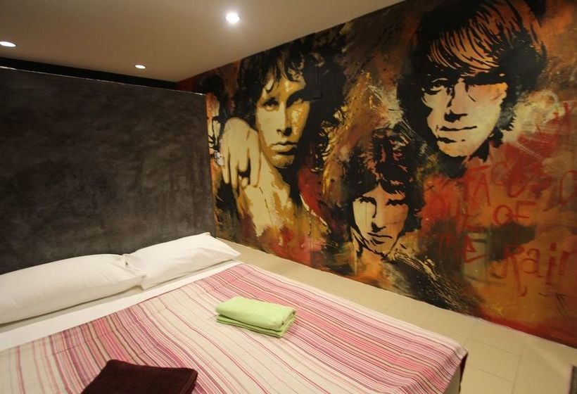 Hostel Lazy House Shenanigans 13