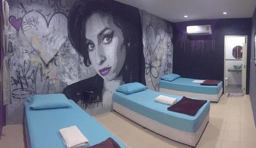 Hostel Lazy House Shenanigans 19