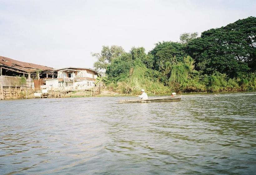 Stockhome Hostel Ayutthaya 13