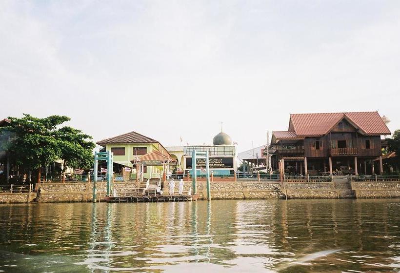 Stockhome Hostel Ayutthaya 9