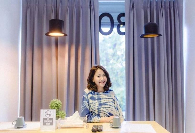 Hotel Crystal Box 10