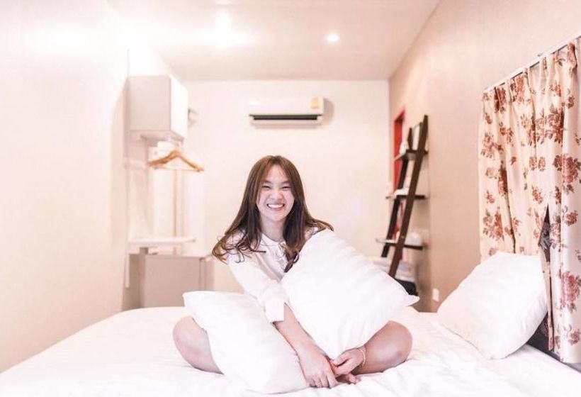 Hotel Crystal Box 14