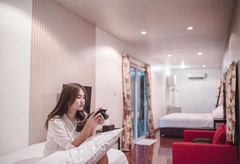 Hotel Crystal Box 17