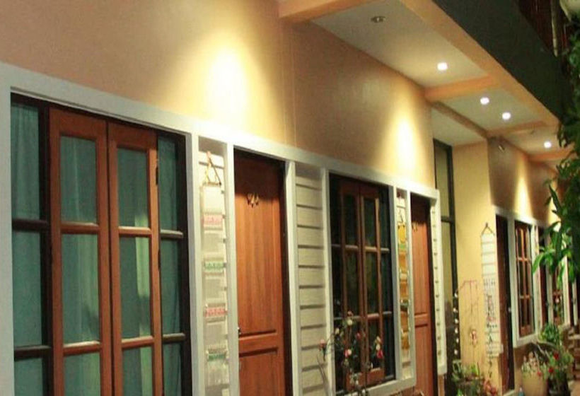 Pensão Thai Guesthouse 10