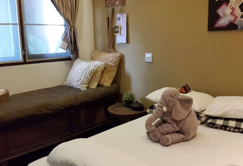 Pension Baan Rare Guesthouse 1