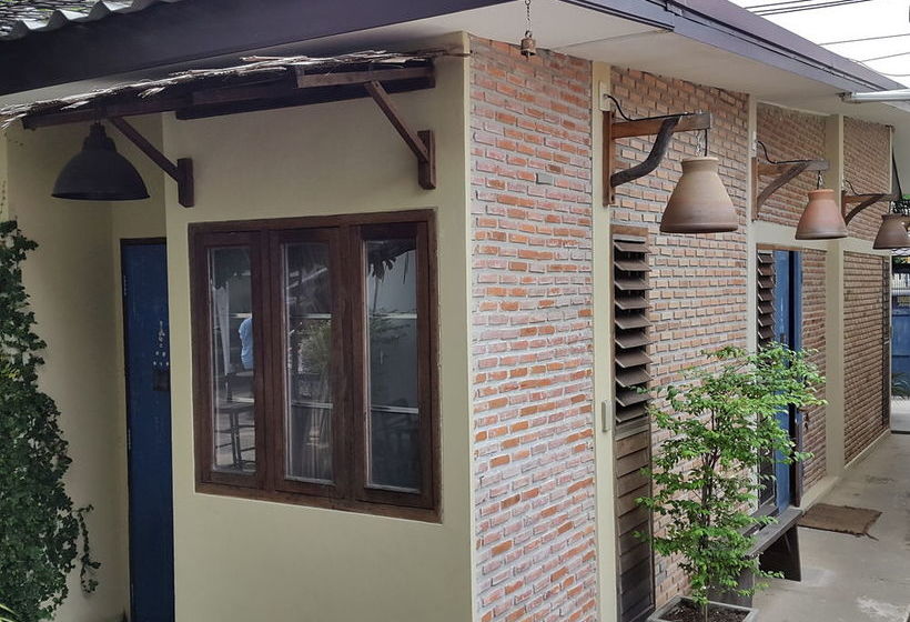 Pension Baan Rare Guesthouse 10