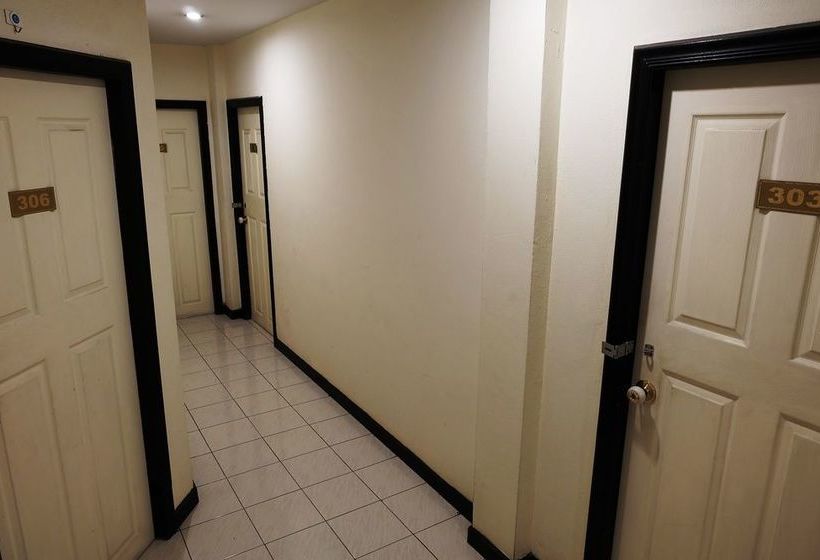 Parinya's Apartment 11