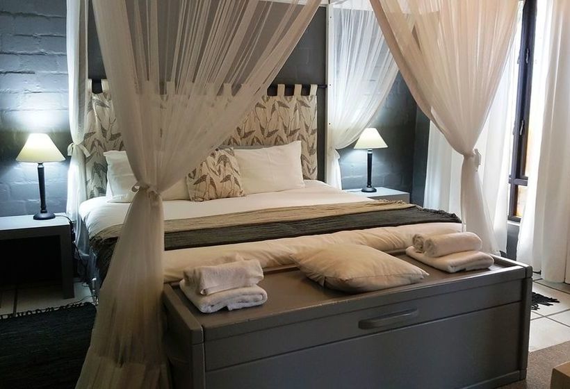 Pension Hornbill House