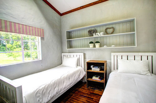 Oakhurst Farm Cottages 10