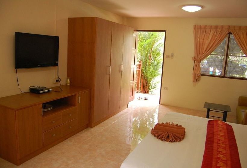 Hotel Sirikarn Residence & Luxury Apartments 11