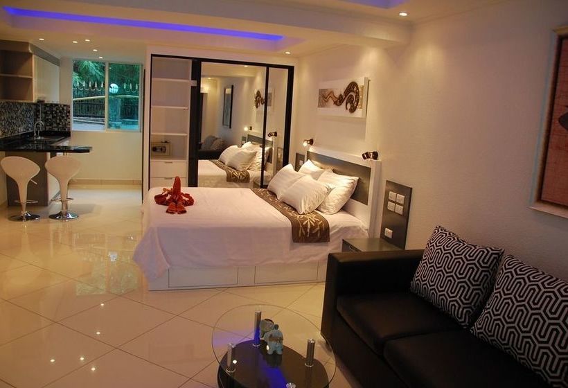 Hotel Sirikarn Residence & Luxury Apartments 18