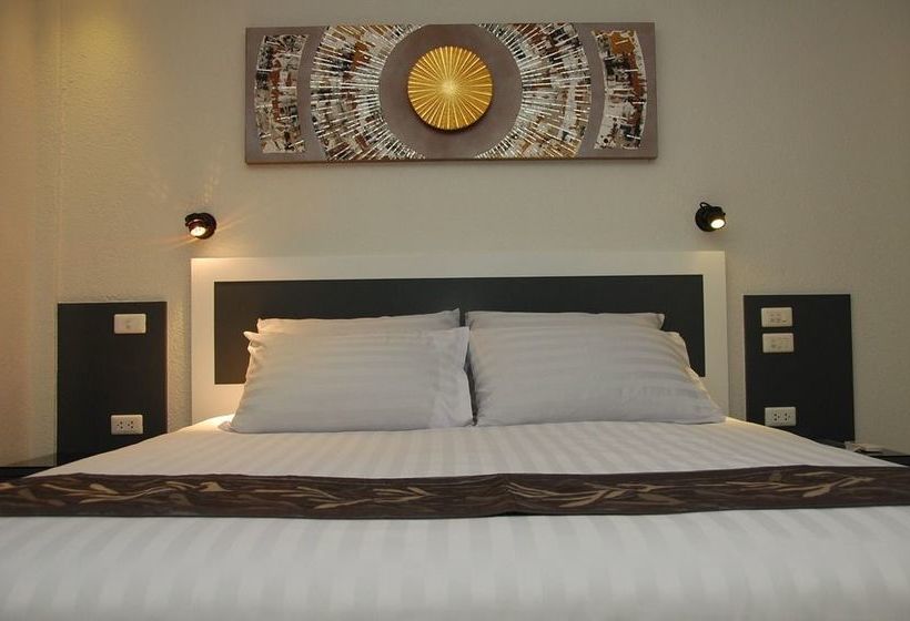 Hotel Sirikarn Residence & Luxury Apartments 7