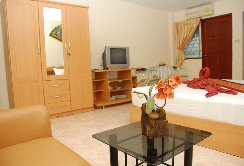 Hotel Sirikarn Residence & Luxury Apartments 8