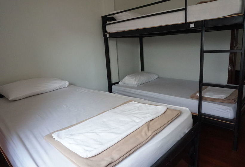 Baan Park Raak Backpacker Hostel 12