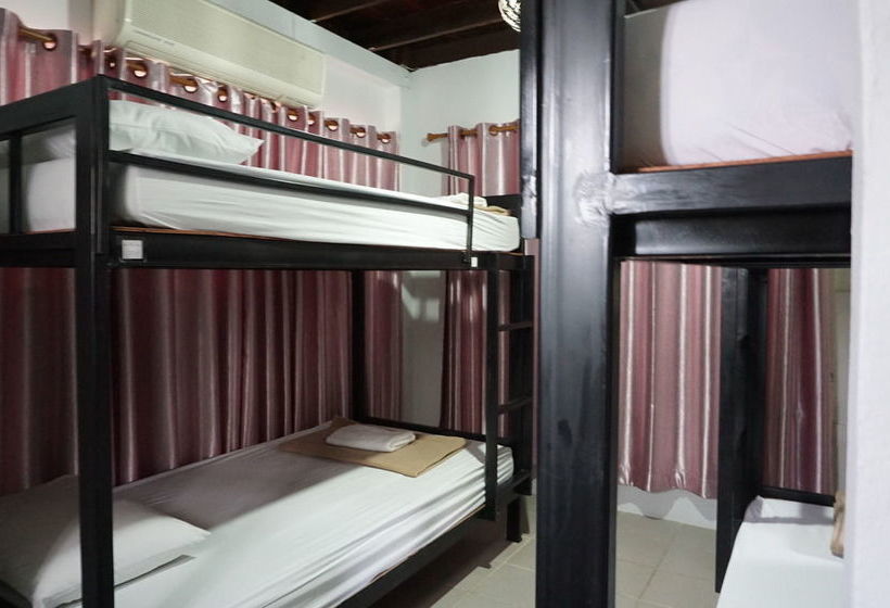 Baan Park Raak Backpacker Hostel 14