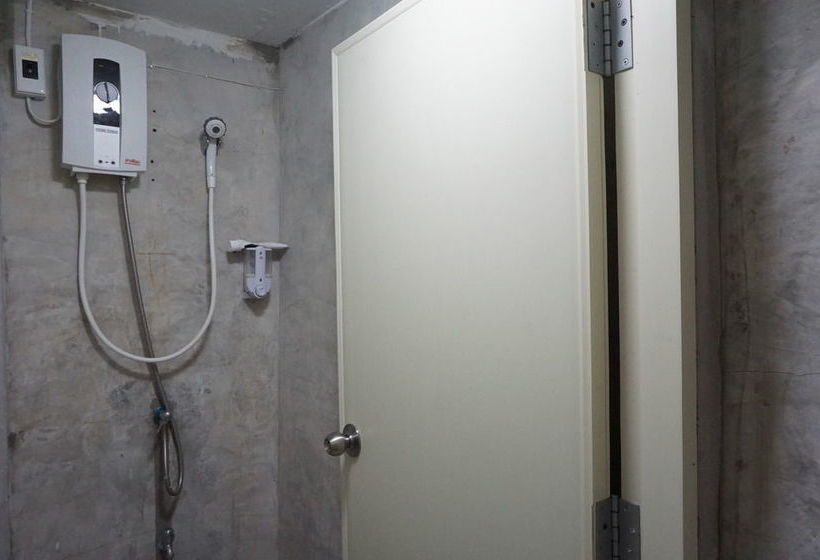 Baan Park Raak Backpacker Hostel 20