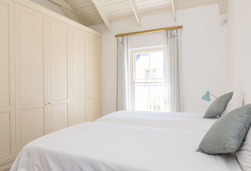 The Majestic Apartment 12