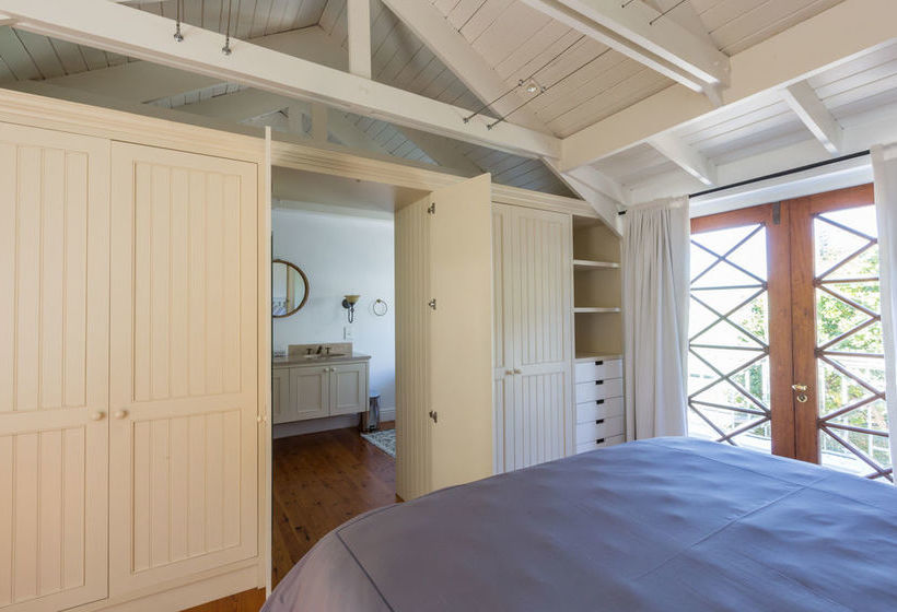 The Majestic Apartment 17