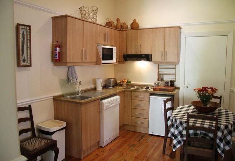 5 Camp Street Guesthouse & Self-catering 10