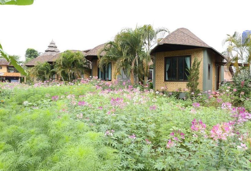 Hotel Pai Nai Fun Resort 9