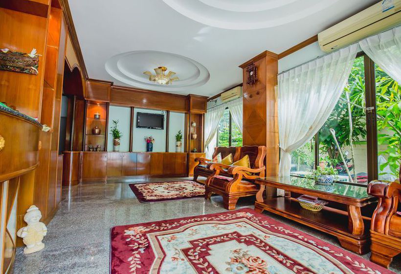 Hotel R K Guesthouse 1