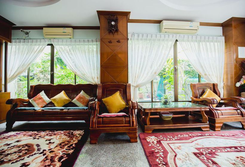 Hotel R K Guesthouse 6