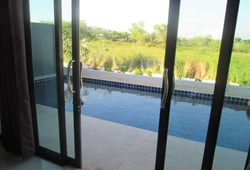 Cha-am Pool Station 4