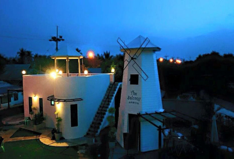 Pension The Balcony At Chao Samran 6