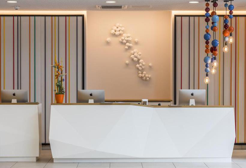 Capri by Fraser Berlin 10